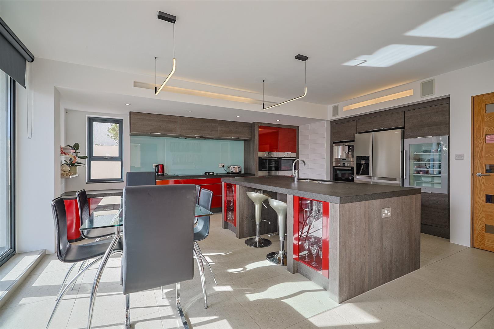 20 Brynau Drive, Mayals, Swansea, SA3 5EE
